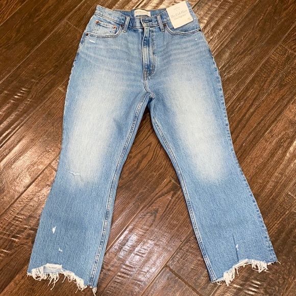 Abercrombie & Fitch Denim - Abercombie “The kick flare ultra high rise” curve love